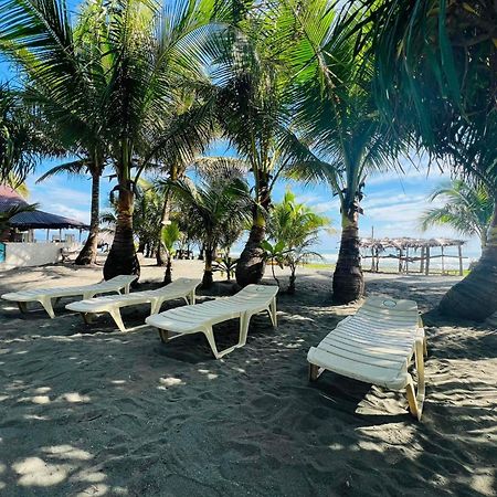 North Shore Beach Resort Baler Exteriér fotografie